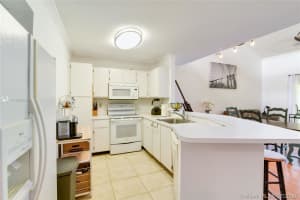 643 Woodgate Ln, Sunrise, FL 33326, Sold 10/23/20