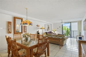 2625 Collins Ave, Miami, FL 33140, Sold 11/13/20