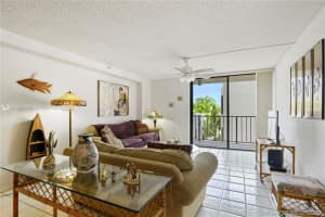 2625 Collins Ave, Miami, FL 33140, Sold 11/13/20