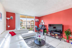 9310 Fontainebleau Blvd, Miami, FL 33172, Sold 09/11/20