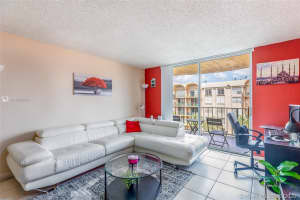 9310 Fontainebleau Blvd, Miami, FL 33172, Sold 09/11/20