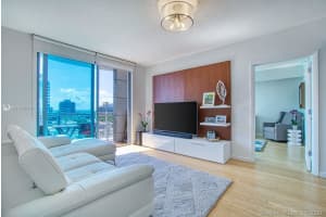 110 Washington Ave, Miami Beach, FL 33139, Sold 08/28/20