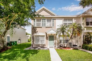 8041 Sanibel Dr, Tamarac, FL 33321, Sold 08/11/20