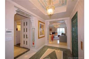 19925 NE 39th Pl, Miami, FL 33180, Sold 11/05/21