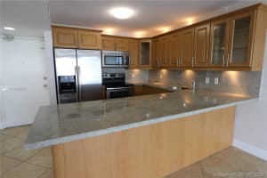 401 Ocean Dr, Miami Beach, FL 33139, Sold 08/24/20