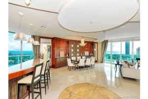 20155 NE 38th Ct, Aventura, FL 33180, Sold 09/17/20