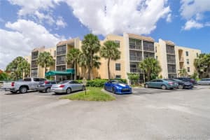 8005 Lake Dr, Doral, FL 33166, Sold 04/22/21
