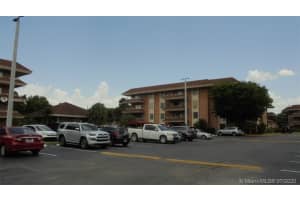 17600 NW 68th Ave APT B2009, Hialeah, FL 33015, Sold 01/15/21