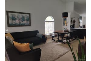 8206 NW 100th Ln, Tamarac, FL 33321, Sold 09/04/20