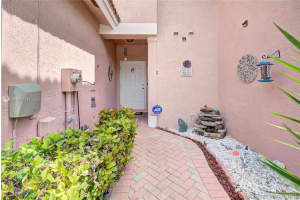 9159 NW 40th Pl, Sunrise, FL 33351, Sold 08/31/20