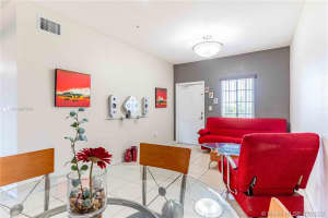 6940 NW 179th St, Hialeah, FL 33015, Sold 09/29/20