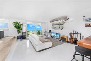 465 Ocean Dr, Miami Beach, FL 33139, Sold 09/03/20