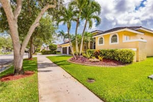 219 Landings Blvd, Weston, FL 33327, Sold 09/28/20