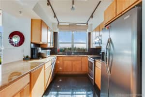 2000 N Bayshore Dr, Miami, FL 33137, Sold 11/04/20