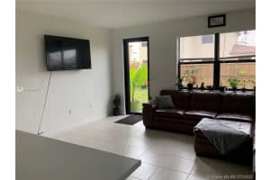 2439 SE 3rd St, Homestead, FL 33033, Sold 09/18/20