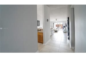 1194 SW 135th Pl, Miami, FL 33184, Sold 10/05/20