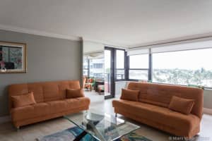 5225 Collins Ave, Miami, FL 33140, Sold 04/27/22