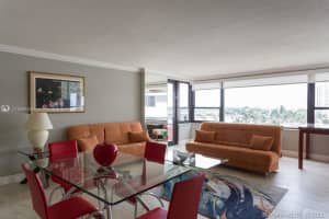 5225 Collins Ave, Miami, FL 33140, Sold 04/27/22