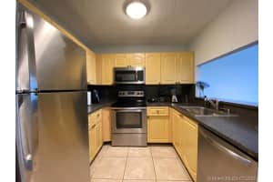 8145 NW 7th St, Miami, FL 33126, Sold 11/09/20