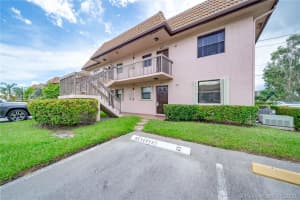 10333 NW 11th St, Pembroke Pines, FL 33026, Sold 08/25/20