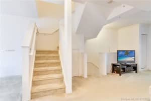 2801 NE 185th St, Miami, FL 33180, Sold 09/08/20