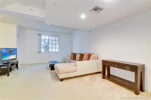 2801 NE 185th St, Miami, FL 33180, Sold 09/08/20