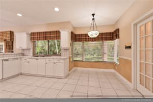15530 NW 83rd Ct, Hialeah, FL 33016, Sold 08/20/20