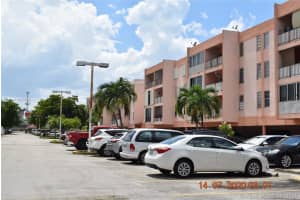 1900 W 68th St APT I301, Hialeah, FL 33014, Sold 09/25/20