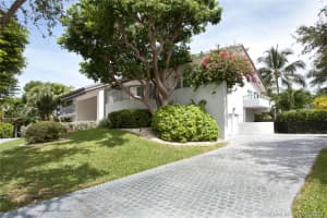 7180 E Lago Dr, Coral Gables, FL 33143, Sold 05/03/21