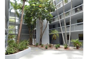 12219 SW 14th Ln, Miami, FL 33184, Sold 08/28/20