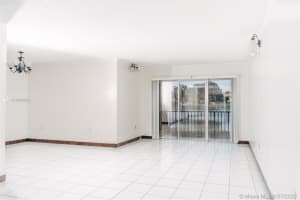 15430 SW 82nd Ln, Miami, FL 33193, Sold 10/27/20
