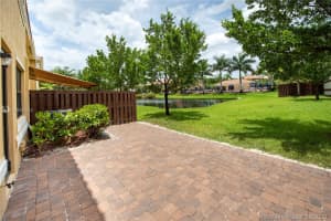 824 W Village Cir, Davie, FL 33325, Sold 08/28/20