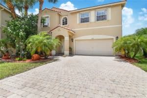 824 NW 126th Dr, Coral Springs, FL 33071, Sold 08/25/20