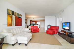1819 SE 17th St, Fort Lauderdale, FL 33316, Sold 12/03/20