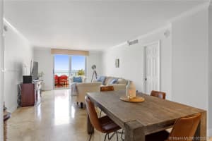 5555 Collins Ave #4j, Miami, FL 33140, Sold 10/14/20