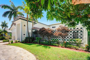 472 Sunset Dr, Hallandale Beach, FL 33009, Sold 05/03/21