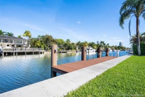 472 Sunset Dr, Hallandale Beach, FL 33009, Sold 05/03/21