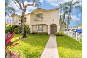 10861 NW 8th St, Pembroke Pines, FL 33026, Sold 09/28/20