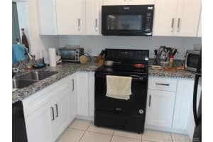 9300 Fontainebleau Blvd E614, Miami, FL 33172, Sold 09/11/20