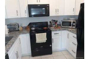 9300 Fontainebleau Blvd E614, Miami, FL 33172, Sold 09/11/20