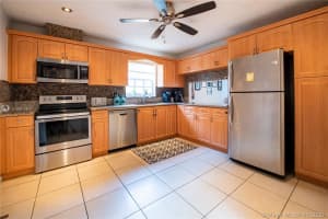 10109 NW 21st St, Pembroke Pines, FL 33026, Sold 09/09/20