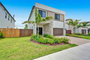 NE 2nd Ct, Miami, FL, Sold 09/30/20