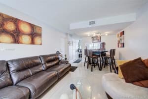 14902 SW 82nd Ln, Miami, FL 33193, Sold 11/27/20