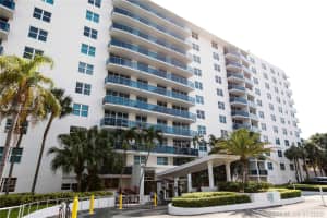 7501 E Treasure Dr #2l, North Bay Village, FL 33141, Sold 10/14/20