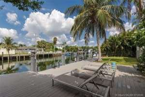 1922 NE 119th Rd, North Miami, FL 33181, Sold 12/04/20