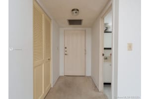 600 Parkview Dr, Hallandale Beach, FL 33009, Sold 12/18/20
