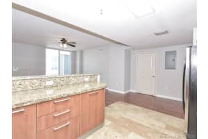 170 SE 14th St, Miami, FL 33131, Sold 01/08/21