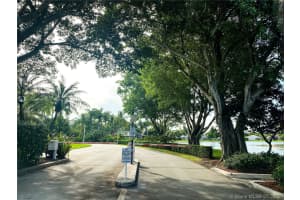 2049 Island Cir, Weston, FL 33326, Sold 10/19/20