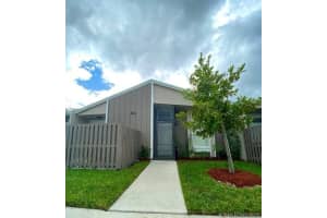 586 Woodgate Cir, Sunrise, FL 33326, Sold 08/26/20