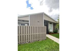 586 Woodgate Cir, Sunrise, FL 33326, Sold 08/26/20